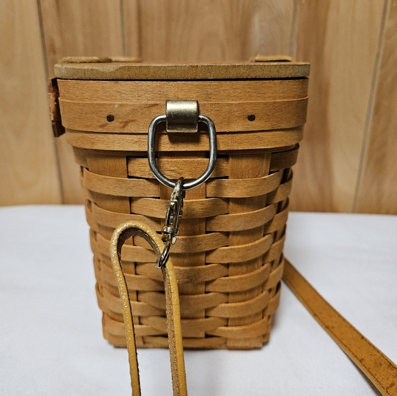 Longaberger Shoulder Purse Basket W/ Strap, Plastic Liner & Fabric Pattern Liner - Picture 5 of 8